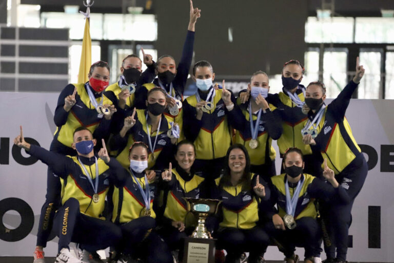 Natación artística en Colombia